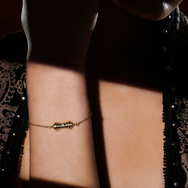 Mono Paperclip earring in white gold