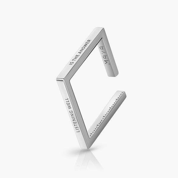 Mono Paperclip earring in white gold